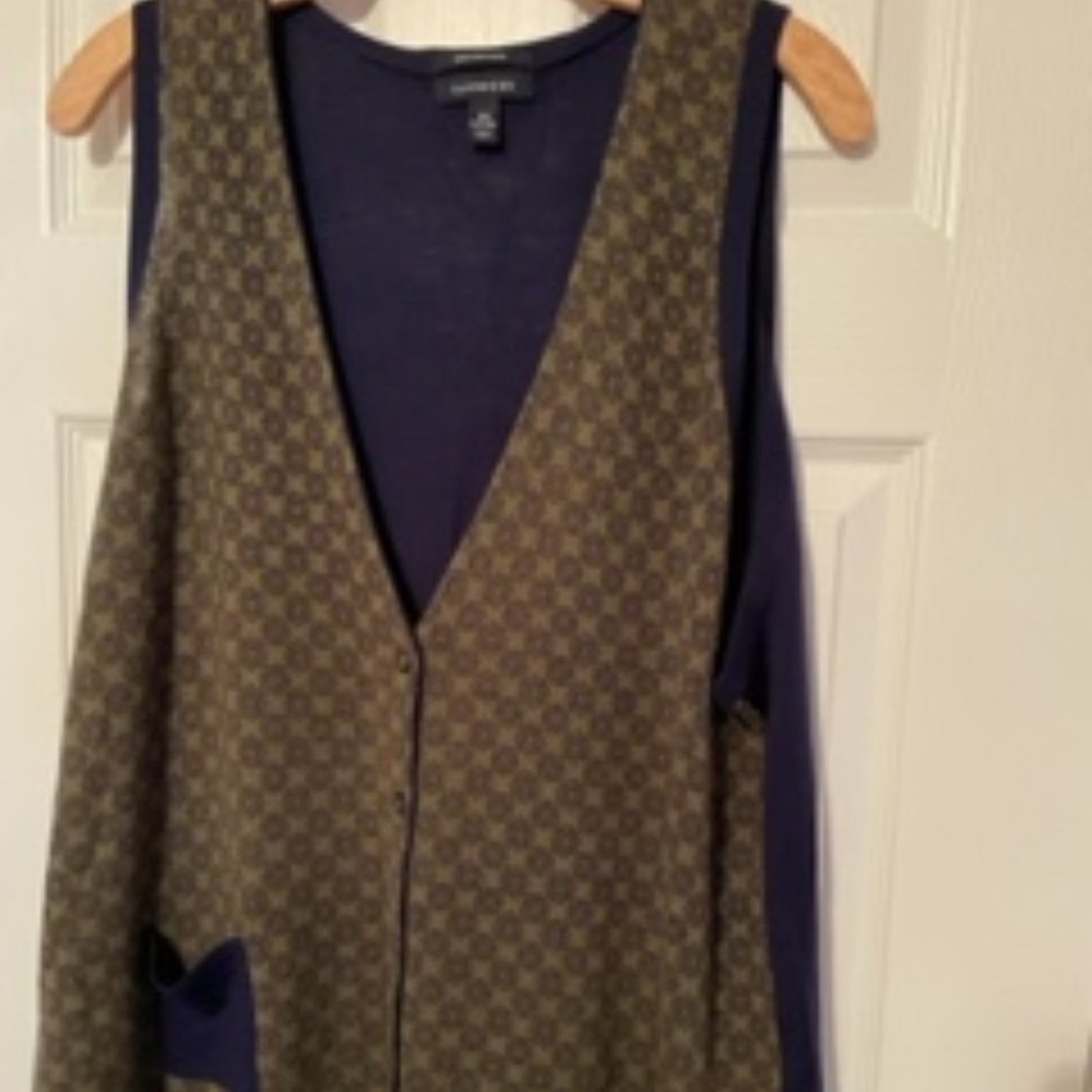 Lands End plus size 3x medallion print front with solid navy back wool sweater.